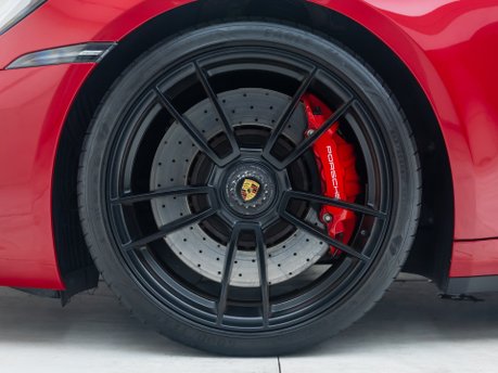 Porsche 911 Carrera 4 GTS (992)