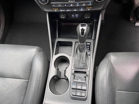 Hyundai TUCSON 2.0 CRDi Premium Auto 4WD Euro 6 5dr 26
