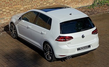 Volkswagen Golf GTD 2.0 TDi 9