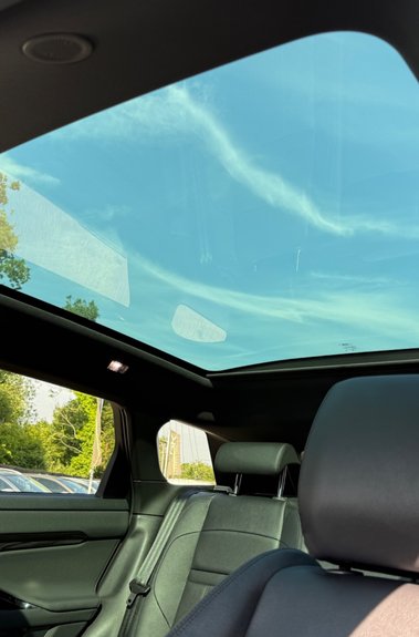 Land Rover Range Rover Evoque DYNAMIC SE - TRIPLE BLACK -PAN ROOF -MERIDIAN SOUND -MAIN DEALER WARRANTY 