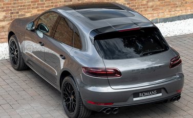 Porsche Macan GTS 9