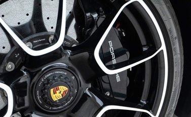 Porsche 911 Turbo S Cabriolet (992) 35