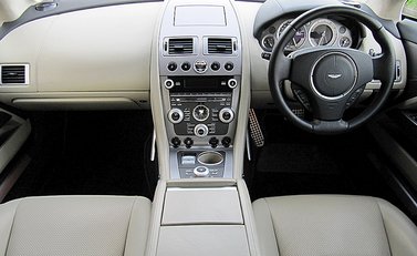 Aston Martin Rapide 10