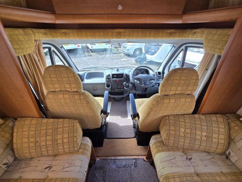 Bessacarr E410 Motor Home 18
