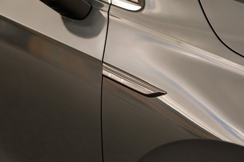 Volkswagen Golf STYLE TSI 8