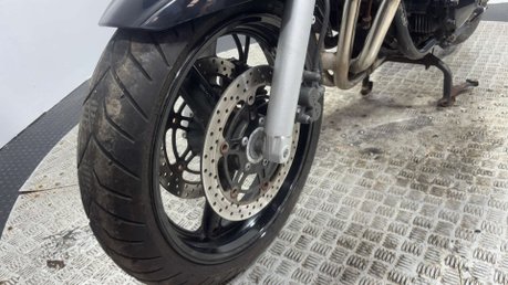 Suzuki Bandit 650 GSF 2006 9K GOOD LOOKING PROJECT BIKE / BARN FIND NAKED 650CC A2 12