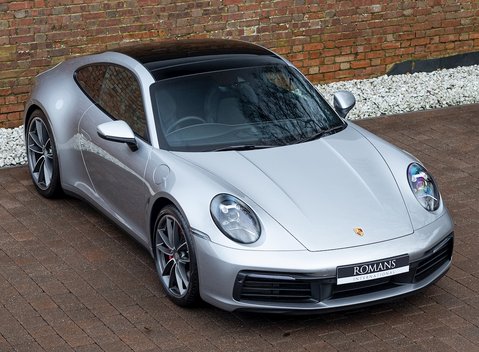 Porsche 911 Carrera S (992) 8