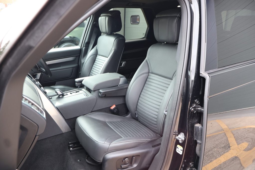 Land Rover Discovery COMMERCIAL DYNAMIC HSE 23 inch urban wheels genuine rear seat conversion 16