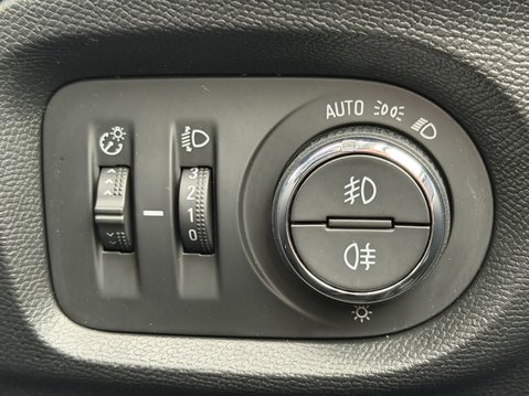 Vauxhall Corsa 1.2 Turbo Elite Nav Premium 5dr 32