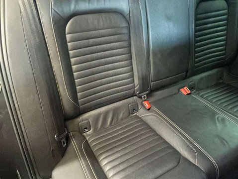 Volkswagen Passat 1.6 Passat SEL TDI Semi-Auto 4dr 27