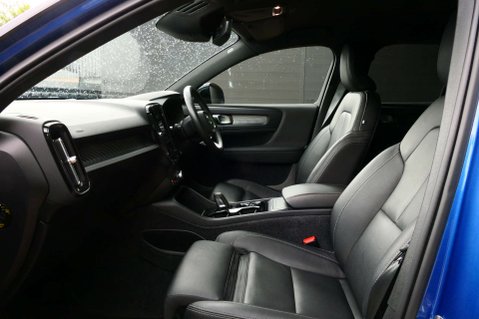 Volvo XC40 2.0 XC40 R-Design Pro B4 MHEV AWD Auto 4WD 5dr 23