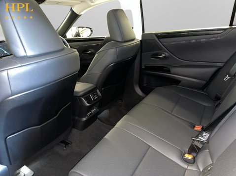 Lexus Es 2.5 300h Saloon 4dr Petrol Hybrid E-CVT Euro 6 (s/s) (218 ps) 21