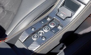 McLaren MP4-12C Spider 21