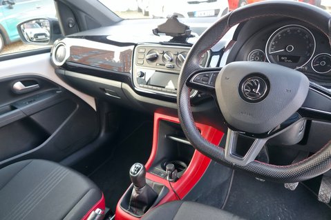 Skoda Citigo MONTE CARLO GREENTECH MPI.. 4 MAIN DEALER SERVICES 5