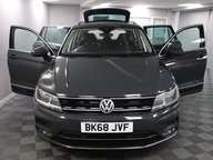 Volkswagen Tiguan SE NAV TSI 6