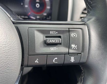 Nissan Qashqai 1.3 Qashqai N-Connecta DiG-T MHEV 5dr 54