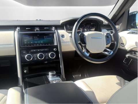 Land Rover Discovery SDV6 HSE 2