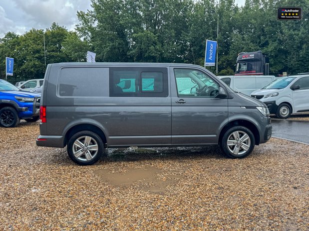 Volkswagen Transporter Crew Cab AUTO SWB L1H1 T32 Tdi Kombi Highline Alloys Air Sensors SELECT 6