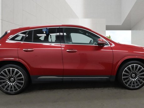 Mercedes-Benz GLA Class GLA 220D 4M AMG Line Premium Plus Auto Diesel PAN ROOF/MEMORY SEATS/360 CAM 8