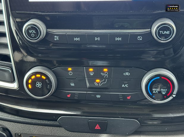 Ford Transit Custom Crew Cab AUTO SWB L1H1 Sport 320 Air Con SELECT 35