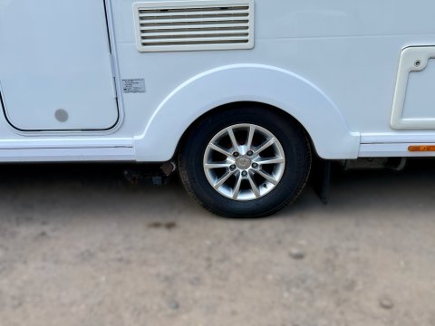 Coachman Vision 560 10