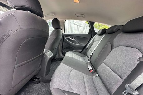 Hyundai i30 1.0 T-GDi MHEV SE Connect Tourer 5dr Petrol Hybrid DCT Euro 6 (s/s) (120 ps 18