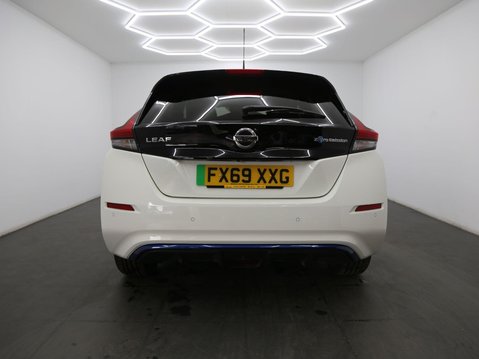 Nissan LEAF 40kWh N-Connecta Auto 5dr 6