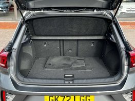 Volkswagen T-Roc 1.5 T-Roc R-Line TSI Semi-Auto 5dr 74
