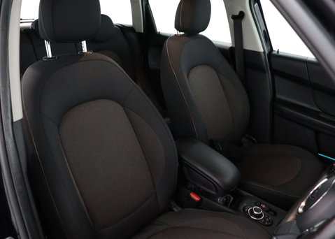 Mini Countryman 1.5 Countryman Cooper Classic Auto 5dr 33