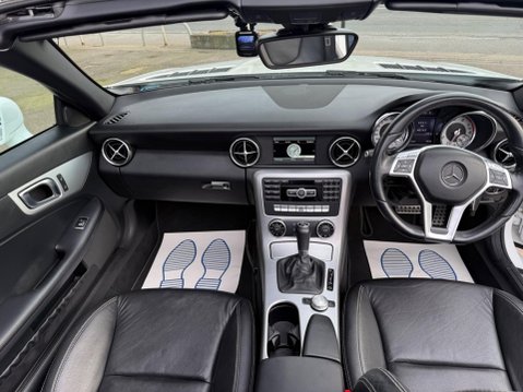 Mercedes-Benz SLK 1.8 SLK200 AMG Sport G-Tronic+ Euro 5 (s/s) 2dr 32