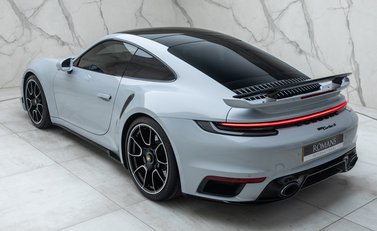 Porsche 911 Turbo S (992) 9