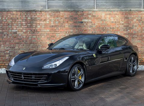 Ferrari GTC4 Lusso 6