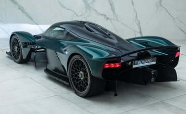 Aston Martin Valkyrie 12