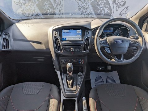 Ford Focus ST-LINE 15