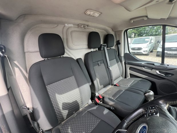 Ford Transit Custom LWB (SOLD) L2H2 High Roof Trend 300 Sensors Cam EURO 6 NO VAT 28