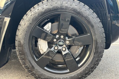 Land Rover Defender 110 D300 Hard Top HSE with Rear Seat Conversion - Black Pack 38