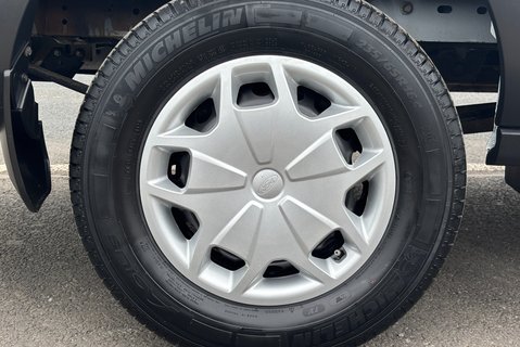 Ford Transit 350 Rwd 130ps Trend Panel Van with Air Conditioning 30
