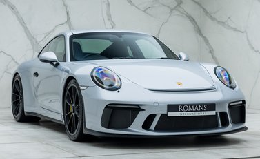 Porsche 911 GT3 TOURING (991.2) 6