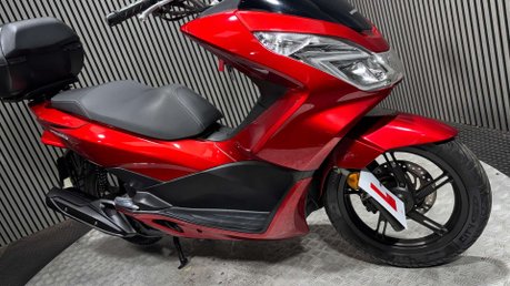 Honda PCX WW PCX 125 2016 ONLY 13K 1 OWNER LONG MOT WARRANTY 125CC 19