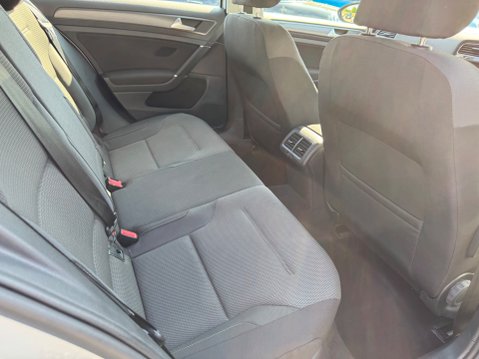 Volkswagen Golf SE TSI 46