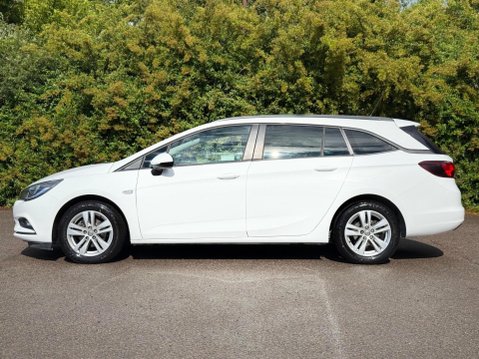 Vauxhall Astra 1.6 CDTi ecoTEC BlueInjection Design Sports Tourer Euro 6 (s/s) 5dr 7