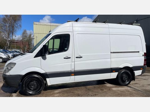 Mercedes-Benz Sprinter 2.1 213 CDi BlueEFFICIENCY Panel Van 4dr Diesel Manual RWD L2 (200 g/km, 12 9