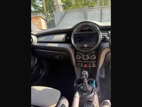 Mini Convertible 1.5 Cooper 2dr 67