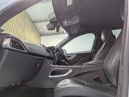 Jaguar F-Pace 2.0 F-Pace R-Sport AWD D 4WD 5dr 37