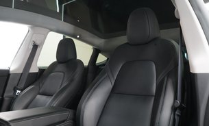 Tesla Model Y LONG RANGE AWD Comfort Suspension GROK AI One Owner Adaptive LEDs VAT Q 12