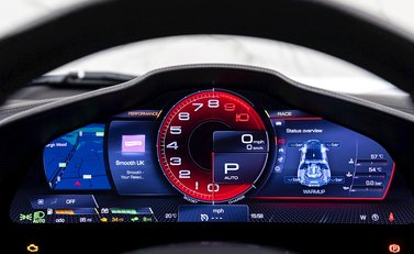 Ferrari SF90 Stradale Stradale Tailor Made Ispirazioni 13