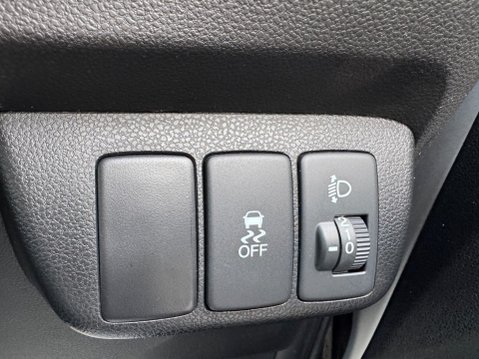 Honda Jazz 1.4 i-VTEC ES CVT Euro 5 5dr 26