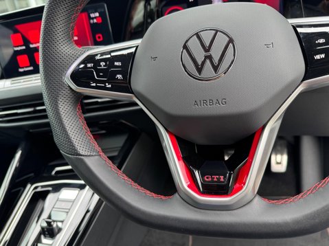 Volkswagen Golf GTI TSI DSG 31