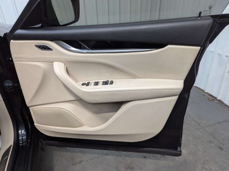 Maserati Levante 3.0 Levante D V6 Auto 4WD 5dr 52