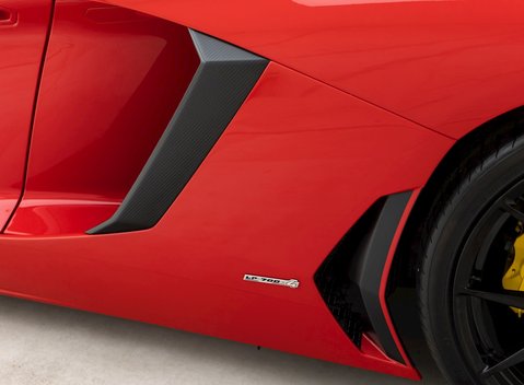 Lamborghini Aventador LP 700-4 Pirelli Edition 28